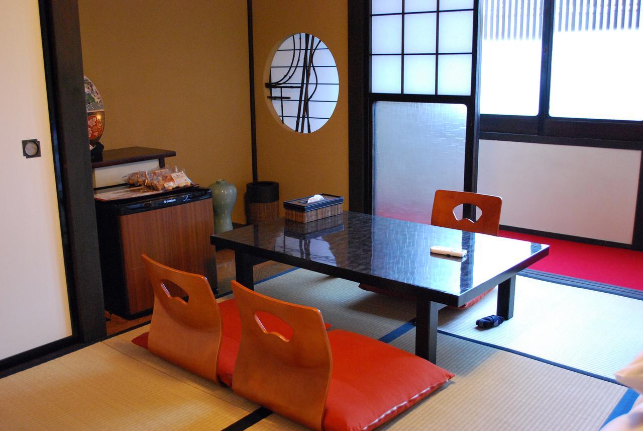 Hida Takayama Relax Hostel Bettei Fuji ภายนอก รูปภาพ